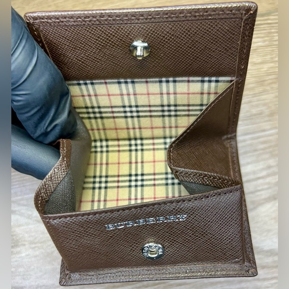 🔥 Burberry 🔥 Leather Coin Wallet - EUC - Picture 2 of 12